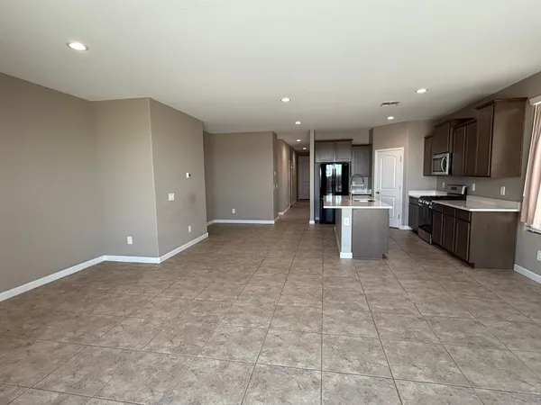 $1,950 | 8491 West Springfield Way, Florence, AZ 85132