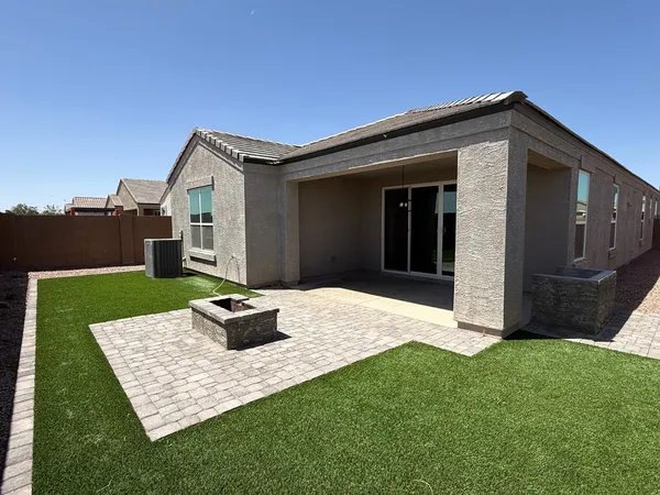 $1,950 | 8491 West Springfield Way, Florence, AZ 85132