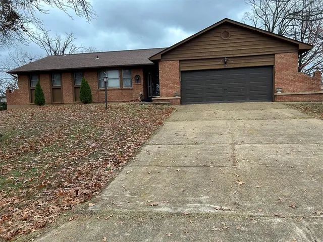 $225,000 | 310 Mont Divier Drive, Bonne Terre, MO 63628