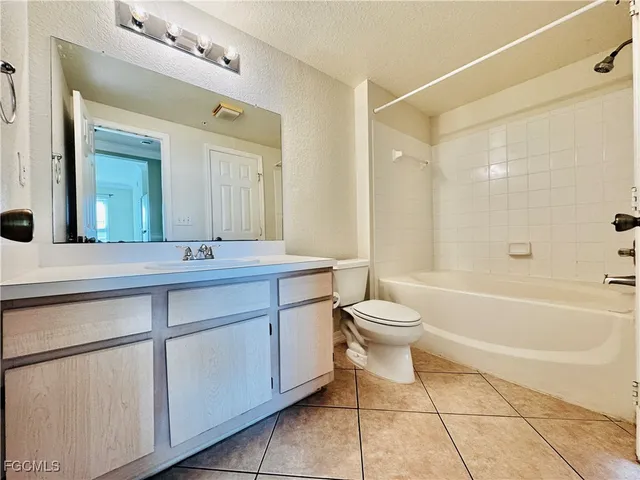 $1,450 | 23660 Walden Center Drive, Unit 309, Estero, FL 34134