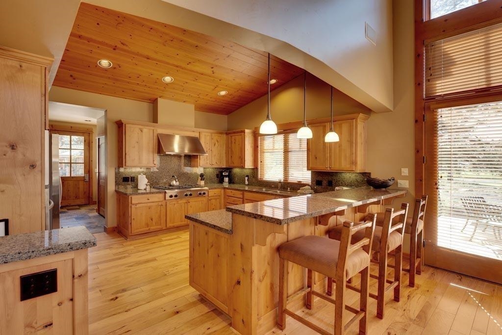 12193 Lookout Loop, Unit F322 Truckee, CA 96161 - Photo 4 of 18