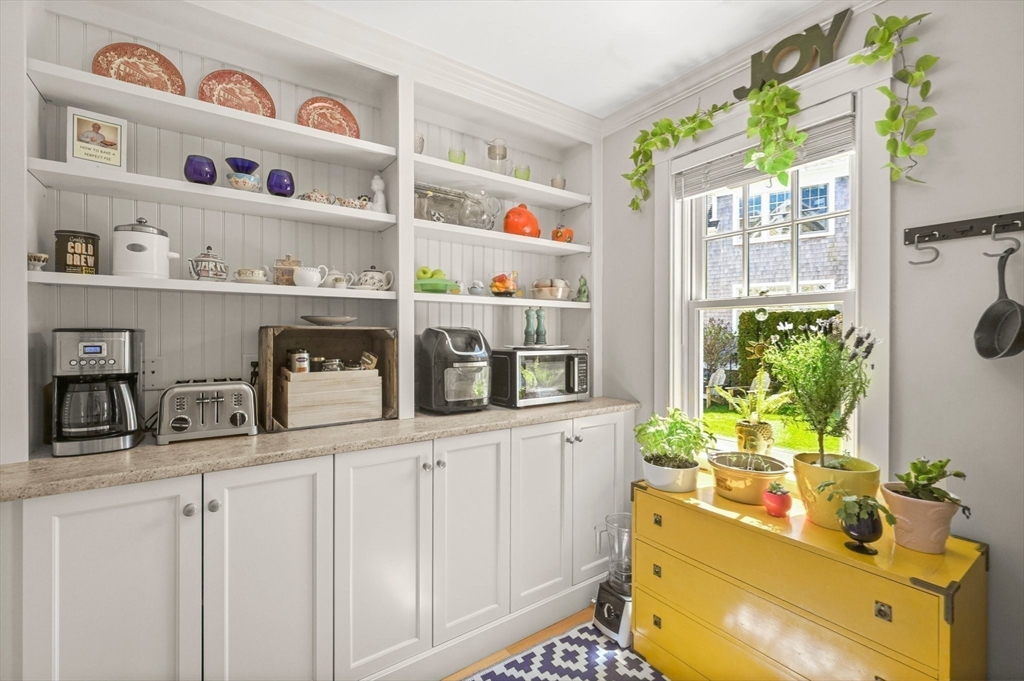 11 Whites Ferry Landing Marshfield, MA 02050 - Photo 18 of 42 a dining room with window
