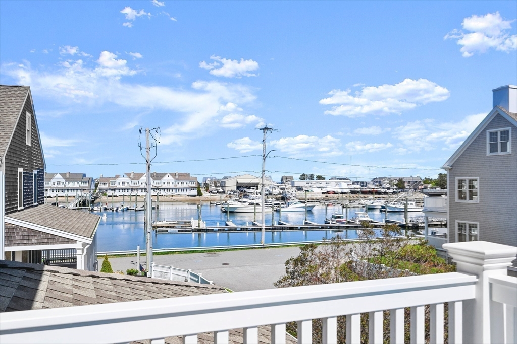 11 Whites Ferry Landing Marshfield, MA 02050 - Photo 32 of 42 a view of a city