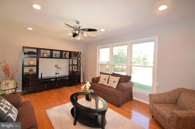 a view of livingroom with furniture and wooden floor