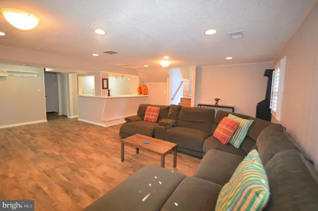 $5,000 | 12614 Oxon Road, Herndon, VA 20171