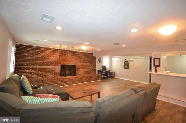 $5,000 | 12614 Oxon Road, Herndon, VA 20171