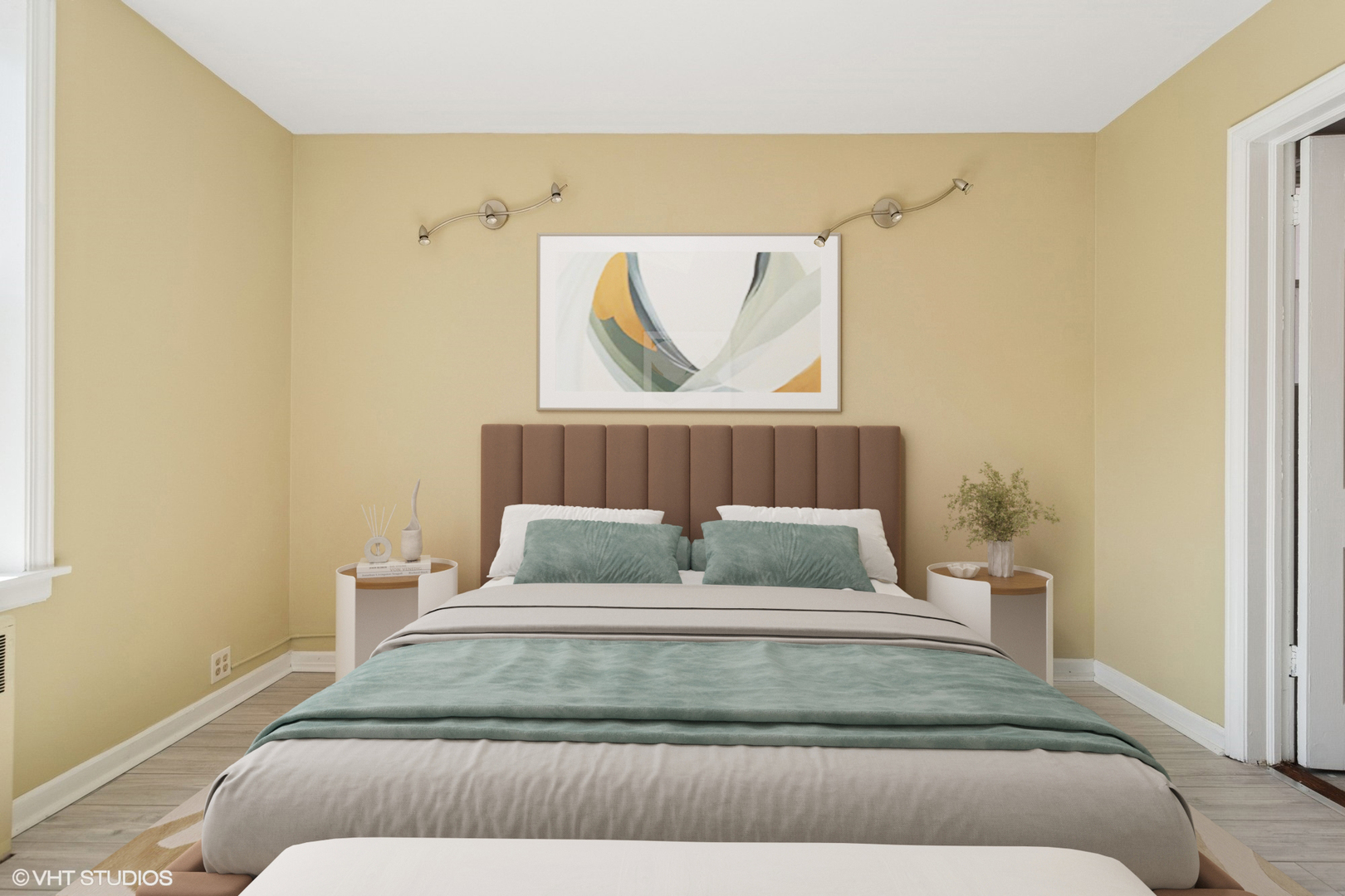 1143 East 50th Street, Unit 2 Chicago, IL 60615 - Photo 16 of 29 a bedroom with a bed and window