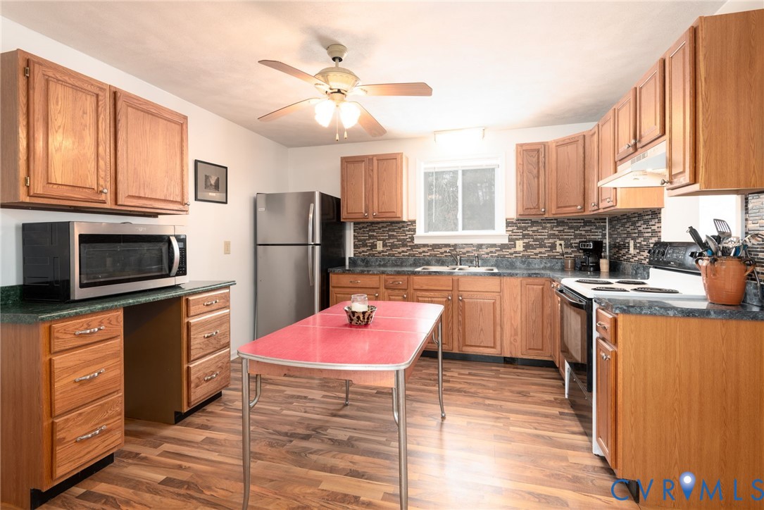 897 Willow Lake Road Buckingham, VA 23921 - Photo 12 of 46