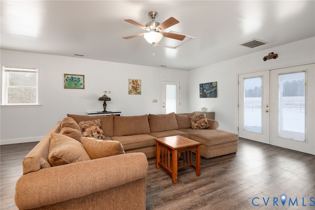 897 Willow Lake Road Buckingham, VA 23921 - Photo 7 of 46