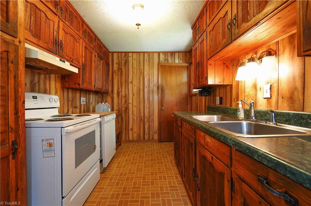 2559 Gideon Grove Church Road Stokesdale, NC 27357 - Photo 25 of 39 Gallery Image 25