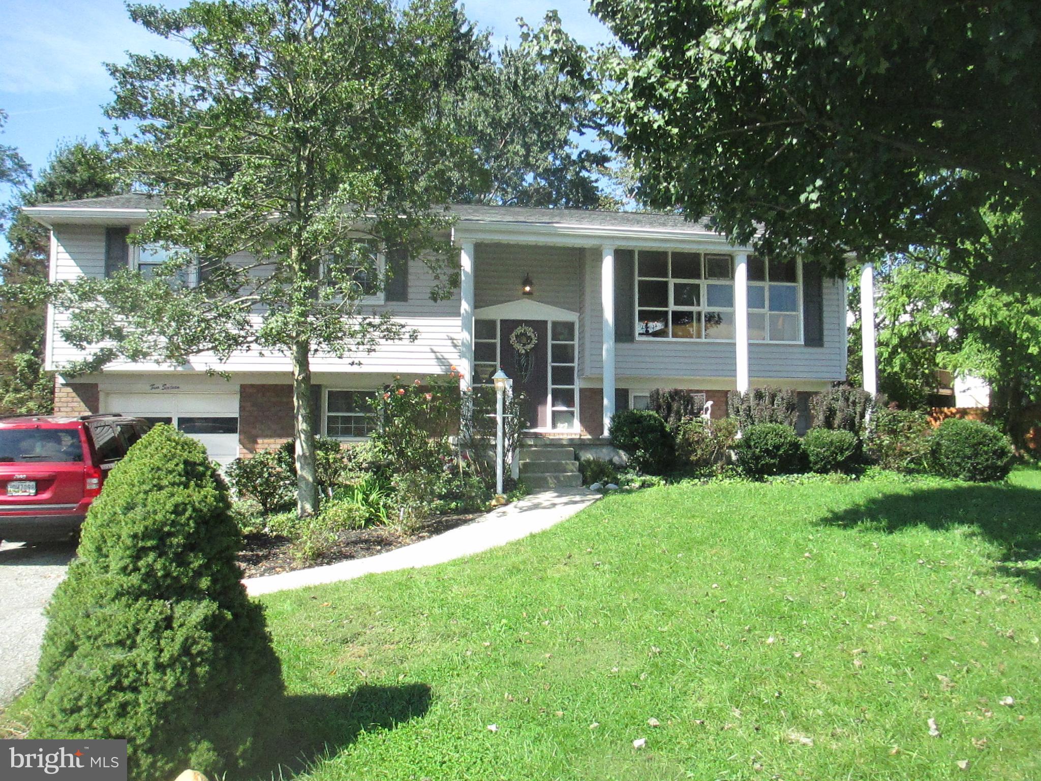 216 Locknell Road Lutherville-Timonium, MD 21093 - Photo 1 of 26 Exterior (Front)