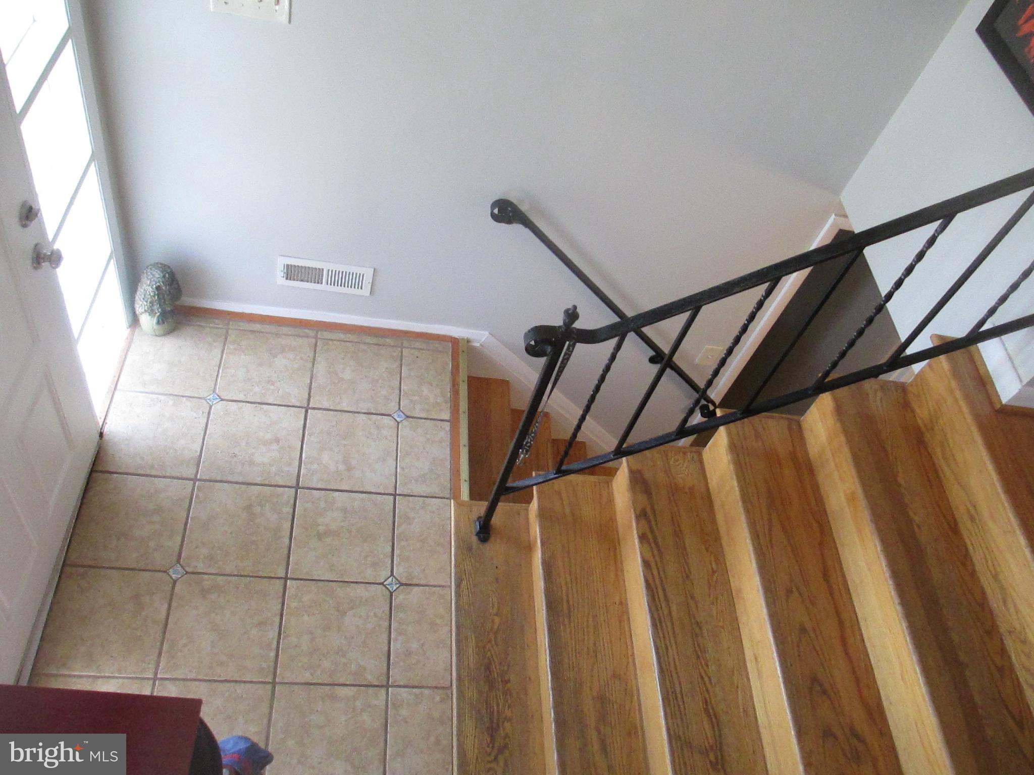 216 Locknell Road Lutherville-Timonium, MD 21093 - Photo 16 of 26 Foyer