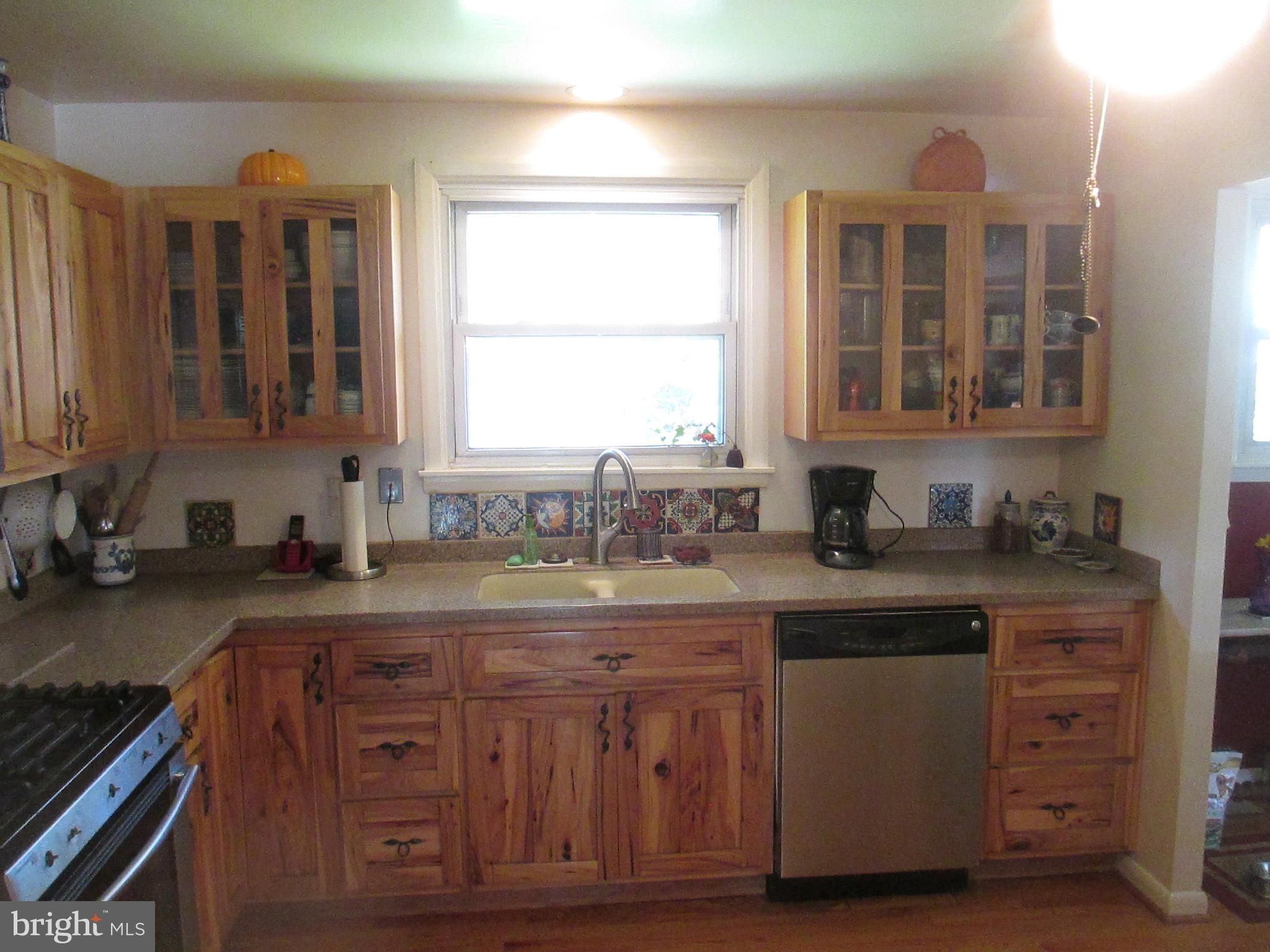 216 Locknell Road Lutherville-Timonium, MD 21093 - Photo 5 of 26 Kitchen