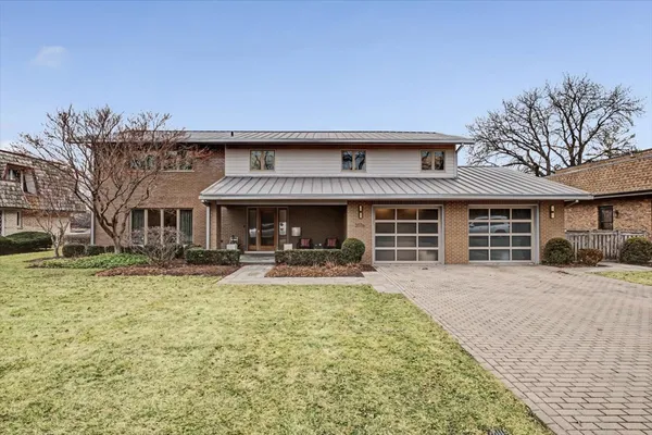 $10,000 | 2076 Valley Lo Lane, Glenview, IL 60025