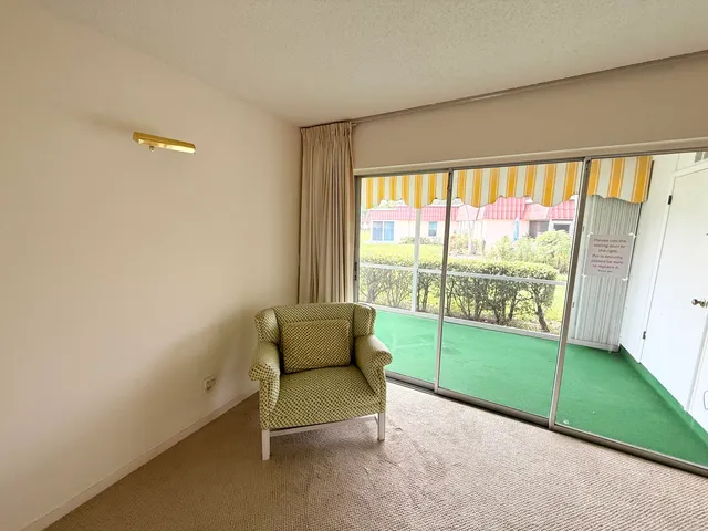 $165,000 | 734 Nantucket Circle, Lake Worth, FL 33467