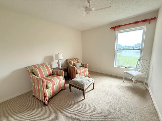 $165,000 | 734 Nantucket Circle, Lake Worth, FL 33467