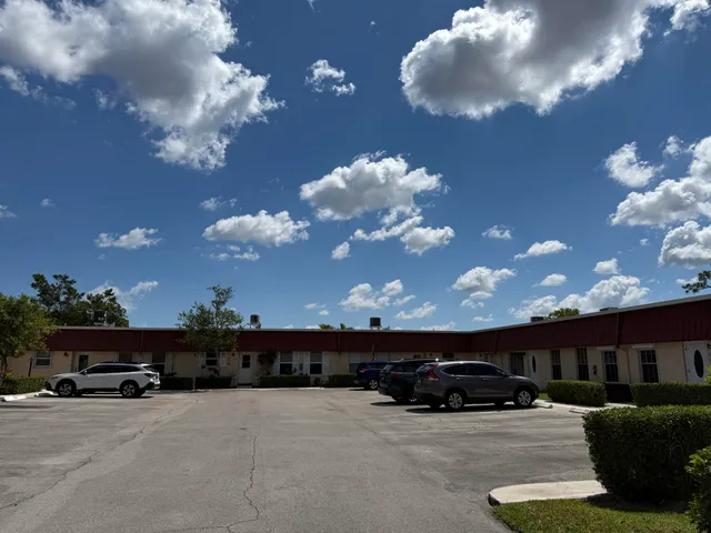 $165,000 | 734 Nantucket Circle, Lake Worth, FL 33467