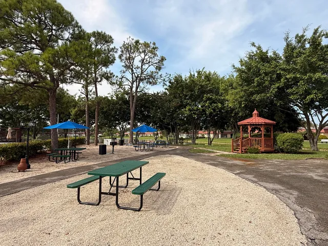 $165,000 | 734 Nantucket Circle, Lake Worth, FL 33467