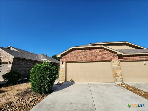 $1,795 | 1221 Old Farm To Market Road 306, New Braunfels, TX 78130