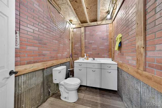 $525,000 | 25726 South Lohman Road, Wright City, MO 63390