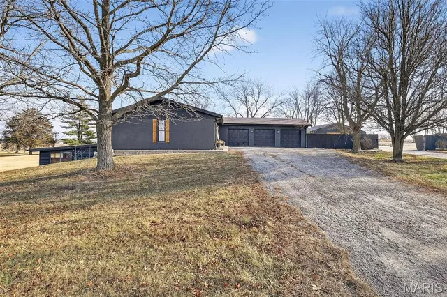 $525,000 | 25726 South Lohman Road, Wright City, MO 63390