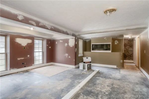 $159,900 | 12125 Jay Street Northeast, Palmyra, IN 47164