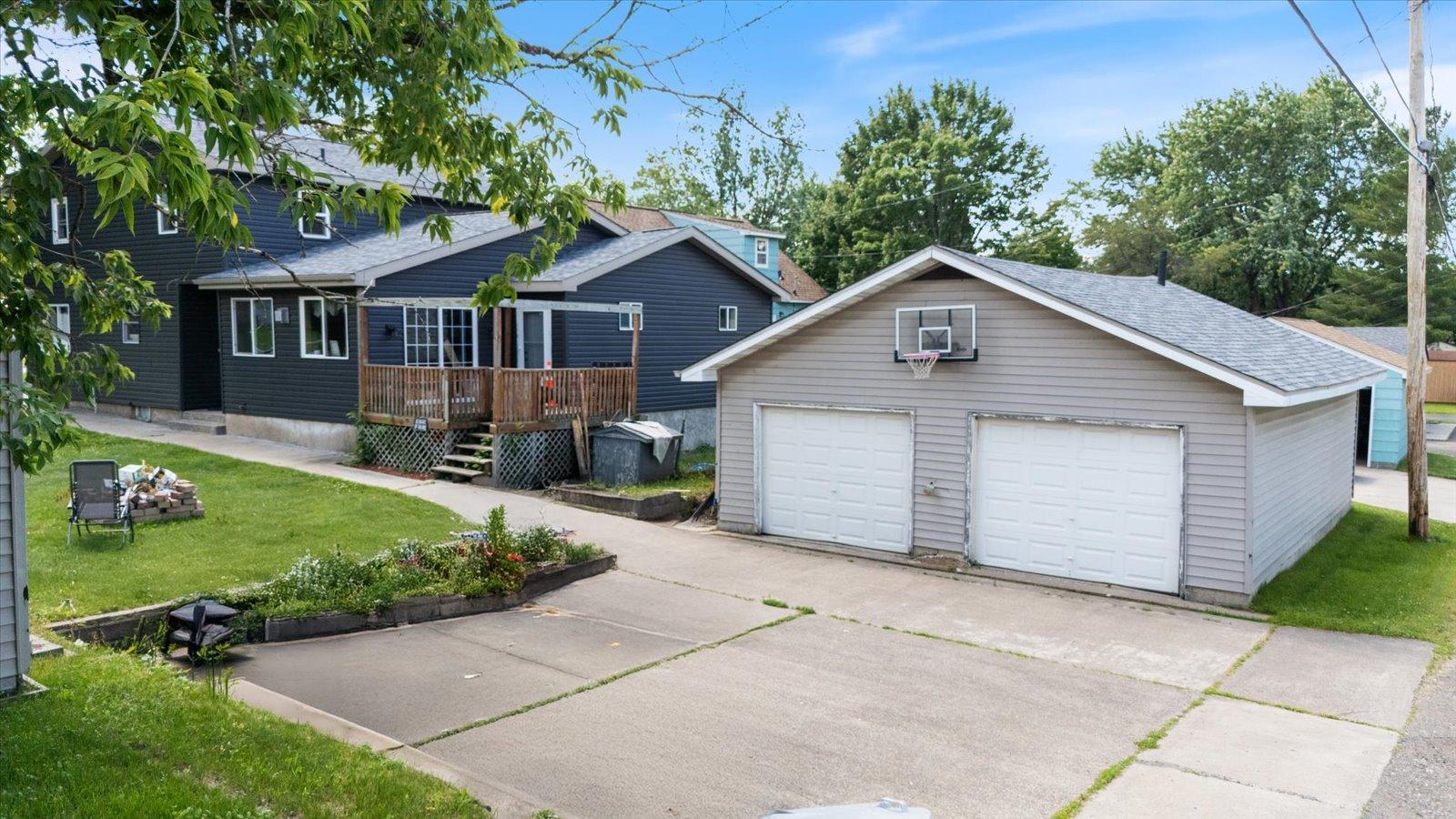 602 8th Street Northwest Chisholm, MN 55719 - Photo 11 of 56
