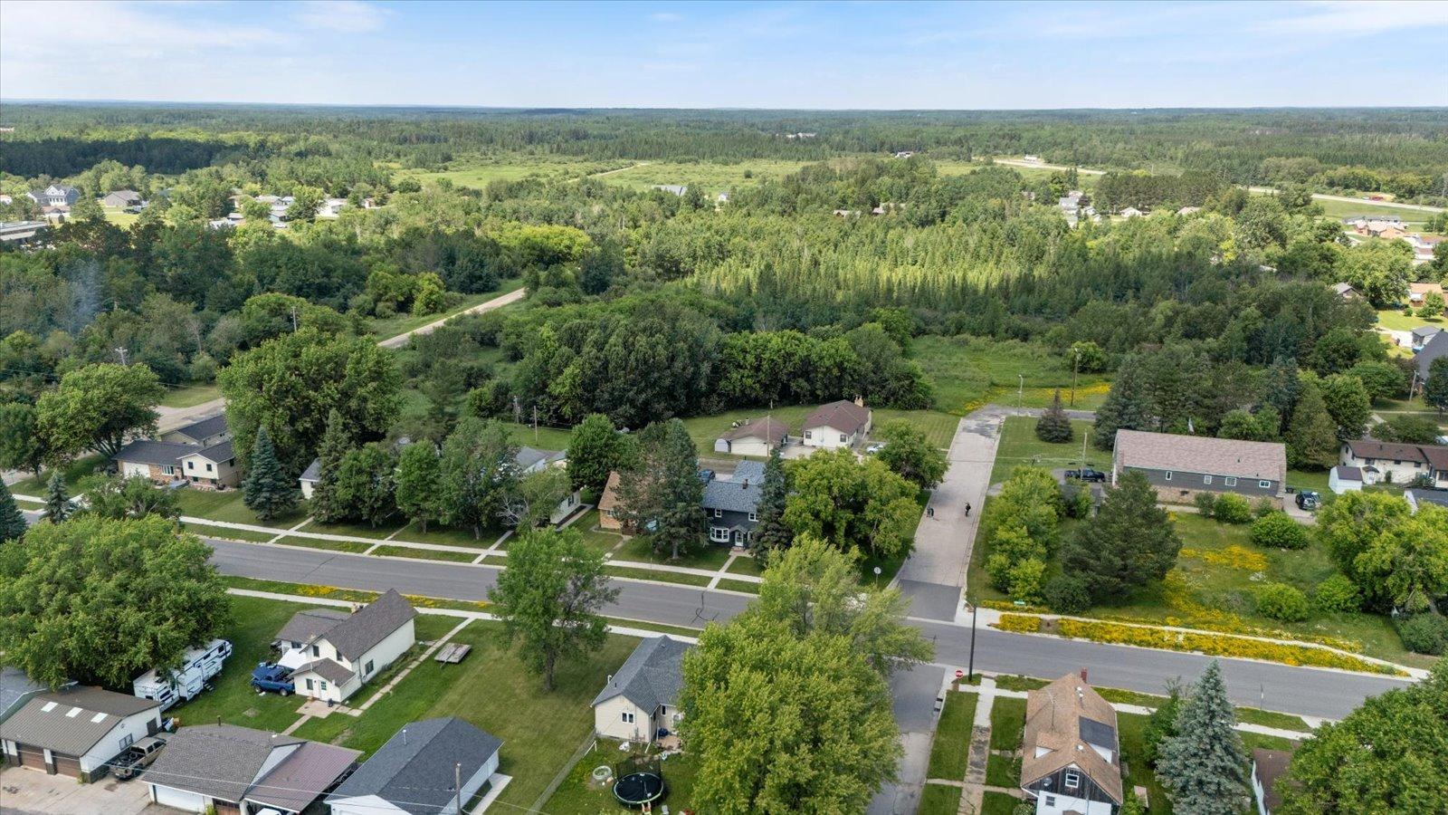 602 8th Street Northwest Chisholm, MN 55719 - Photo 15 of 56