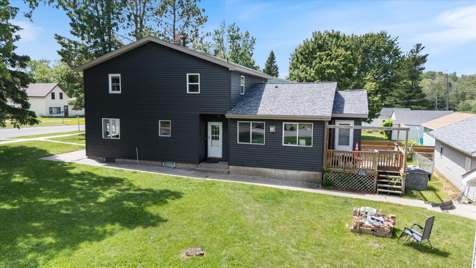 602 8th Street Northwest Chisholm, MN 55719 - Photo 2 of 56