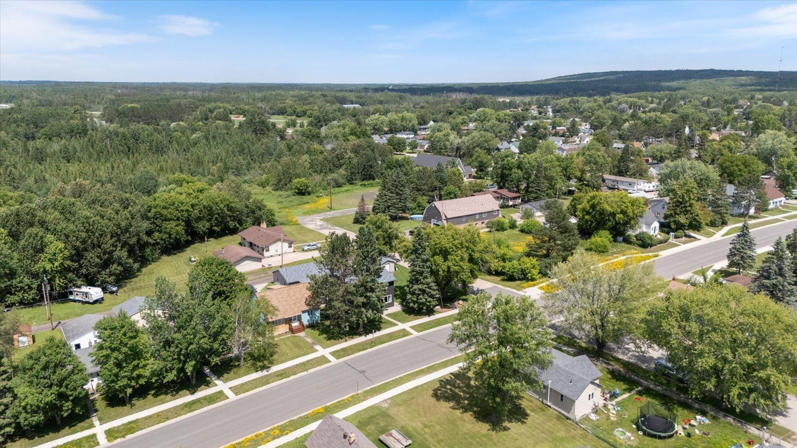 602 8th Street Northwest Chisholm, MN 55719 - Photo 5 of 56