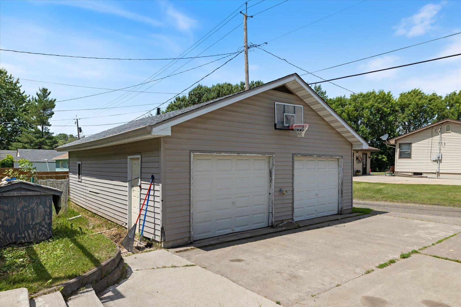 602 8th Street Northwest Chisholm, MN 55719 - Photo 53 of 56