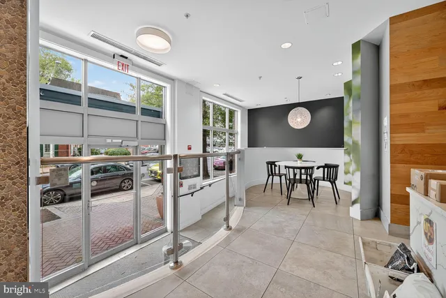 $2,300 | 1800 Wilson Boulevard, Unit 403, Arlington, VA 22201