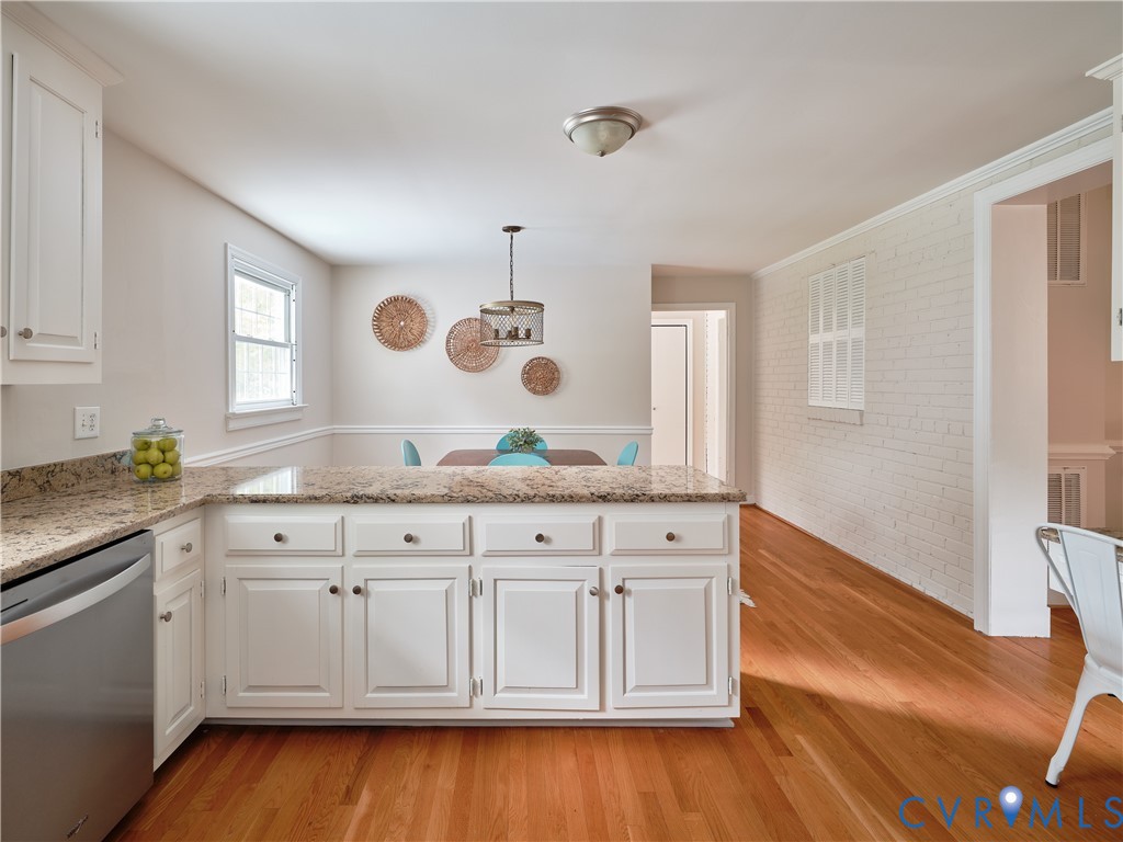 1311 Santa Rosa Road Henrico, VA 23229 - Photo 12 of 49 Quartz countertops to make any chef jealous