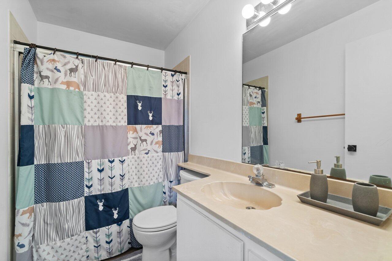 6199 Riverwalk Lane, Unit 6 Jupiter, FL 33458 - Photo 18 of 33 068-6199RiverwalkLane-6-Jupiter-FL-33458