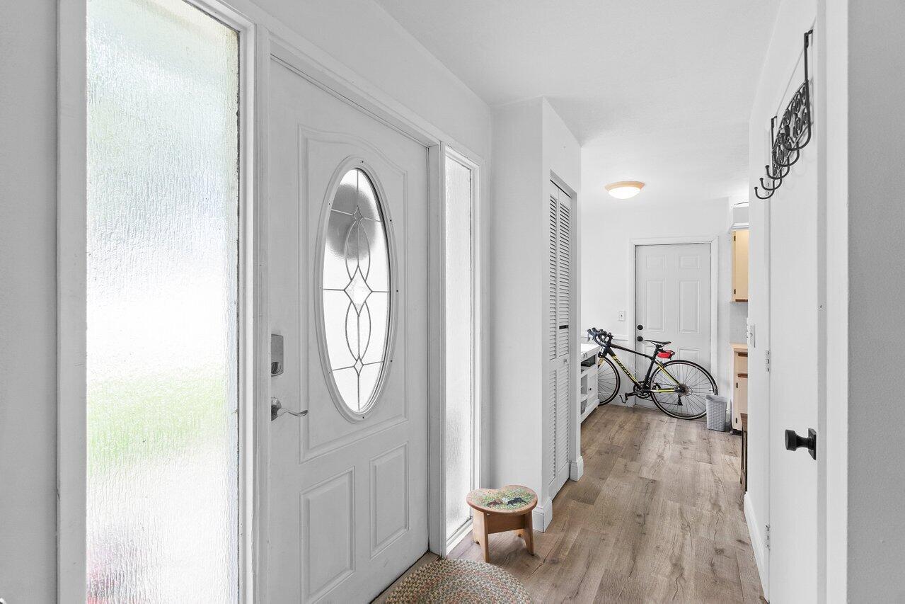 6199 Riverwalk Lane, Unit 6 Jupiter, FL 33458 - Photo 6 of 33 051-6199RiverwalkLane-6-Jupiter-FL-33458