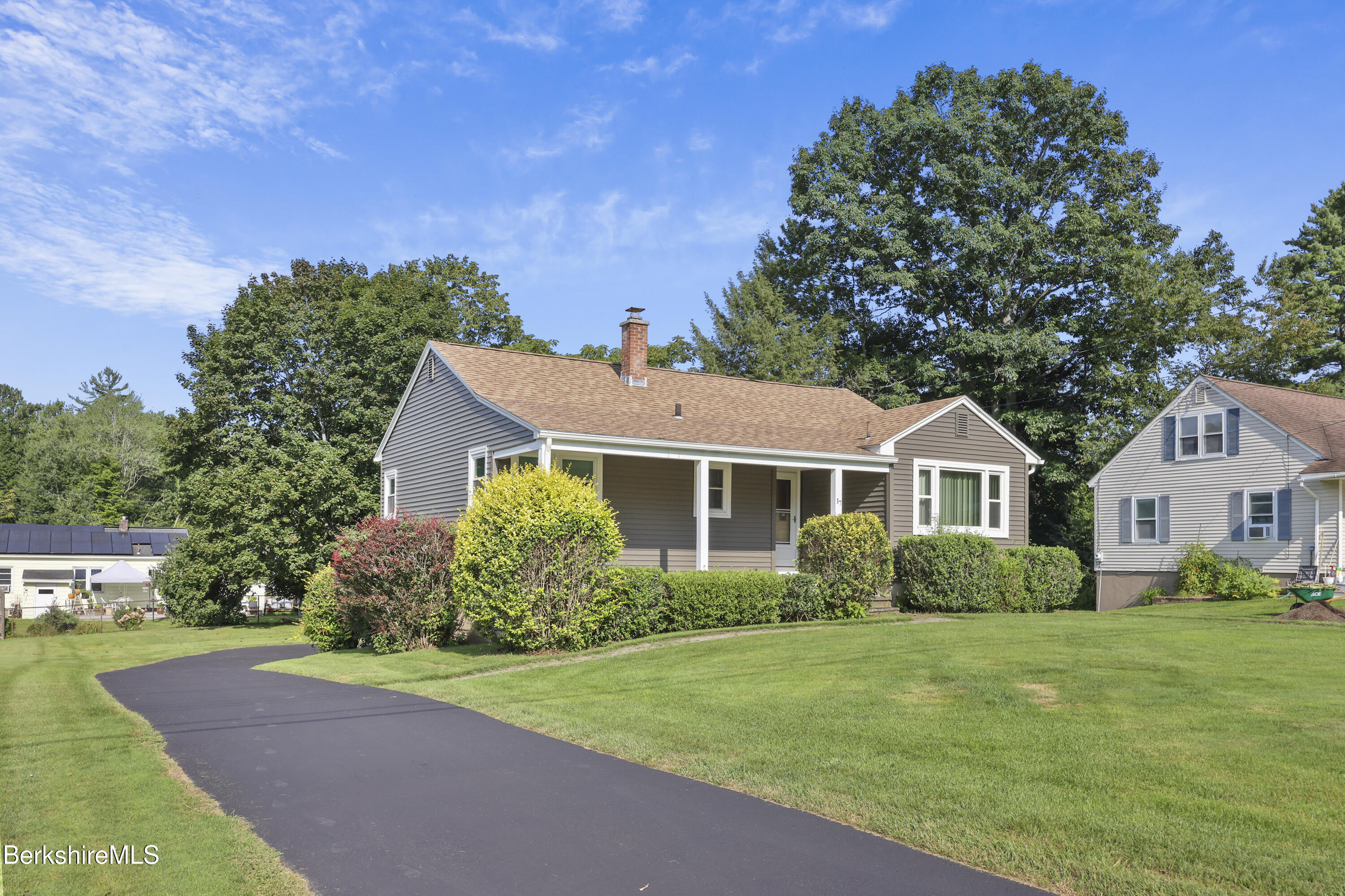 17 Howe Road Pittsfield, MA 01201 - Photo 2 of 32 5 Exterior Front