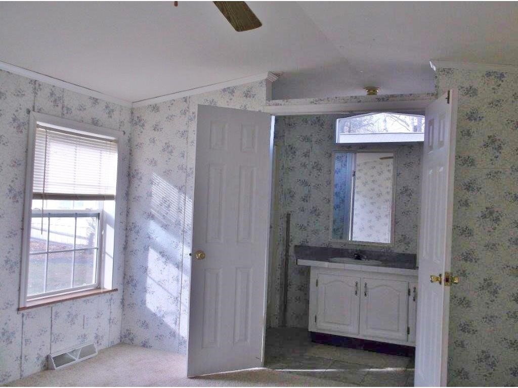 42 Hawaii Lane Rochester, NH 03867 - Photo 15 of 20