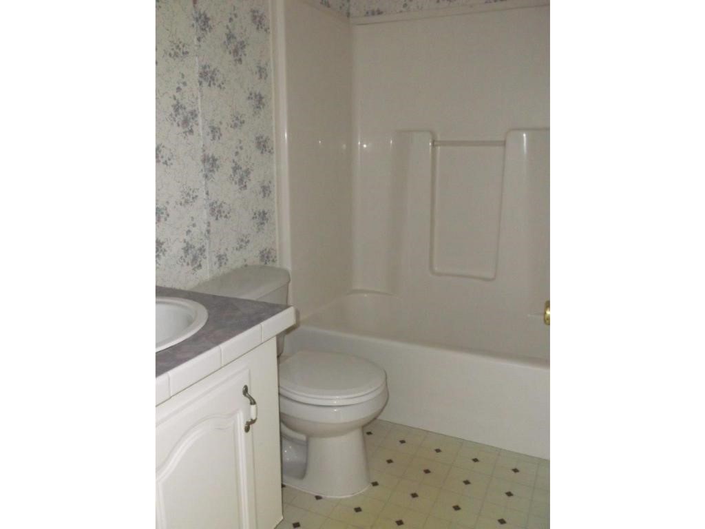 42 Hawaii Lane Rochester, NH 03867 - Photo 16 of 20