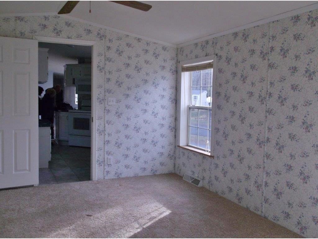 42 Hawaii Lane Rochester, NH 03867 - Photo 5 of 20