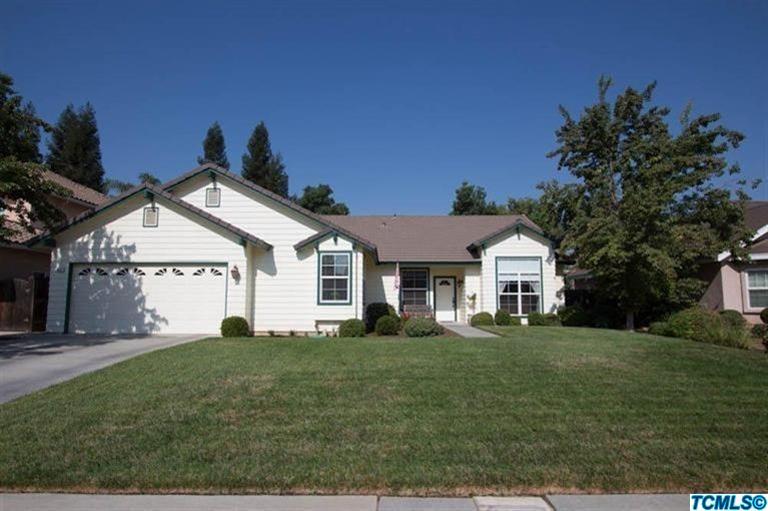 417 South Maple Drive Reedley, CA 93654 - Photo 1 of 41 Primary Photo