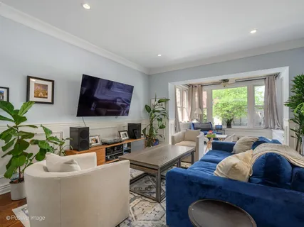 $850,000 | 4421 North Troy Street, Chicago, IL 60625