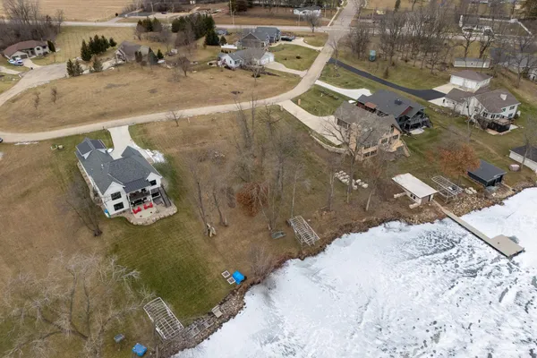 $549,900 | 145 Lu Foster Lane, Merrimac, WI 53561