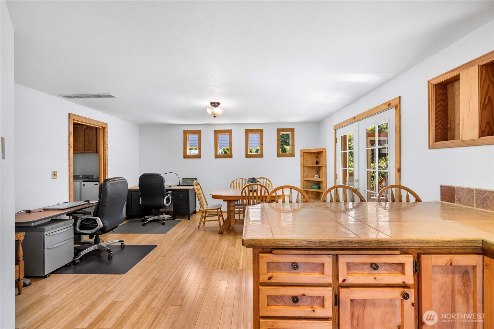 801 North Waugh Road Mount Vernon, WA 98273 - Photo 17 of 38