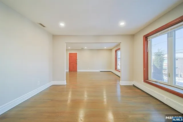 $3,900 | 2460 1st Street, Fort Lee, NJ 07024