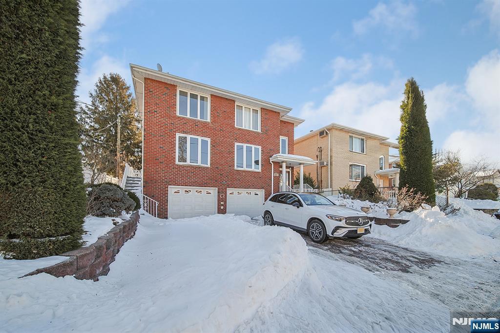 2460 1st Street Fort Lee, NJ 07024 - Photo 2 of 29