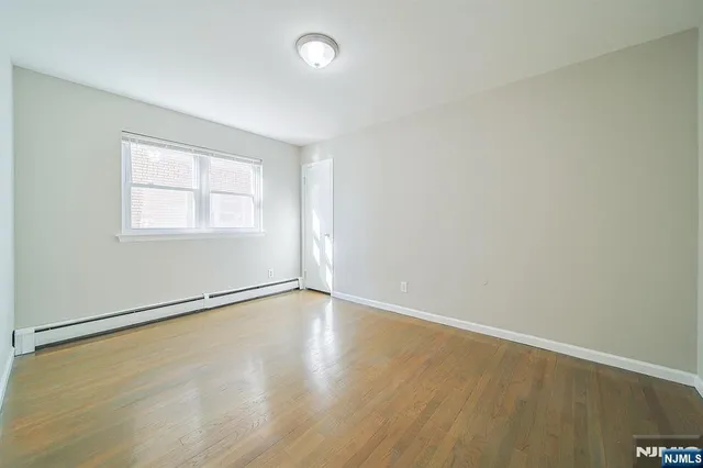 $3,900 | 2460 1st Street, Fort Lee, NJ 07024