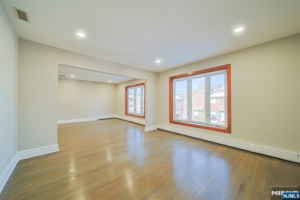 2460 1st Street Fort Lee, NJ 07024 - Photo 10 of 29