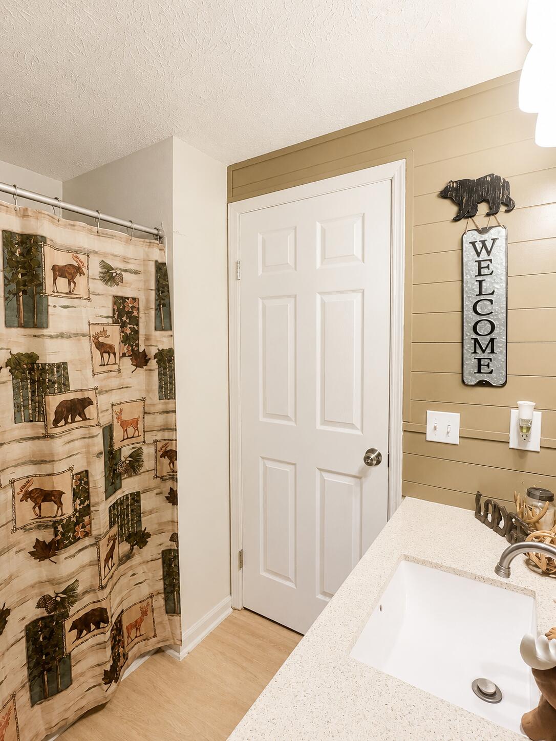 1911 Beaver Road Walton, KY 41094 - Photo 14 of 29 2ND BATHROOM