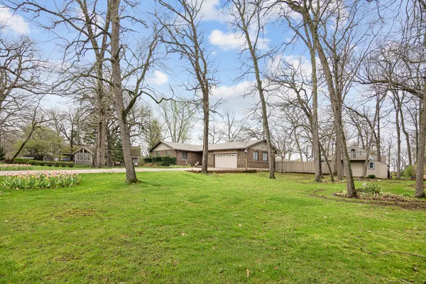 $569,900 | 48-w607 Whispering Oaks Drive, Hampshire, IL 60140