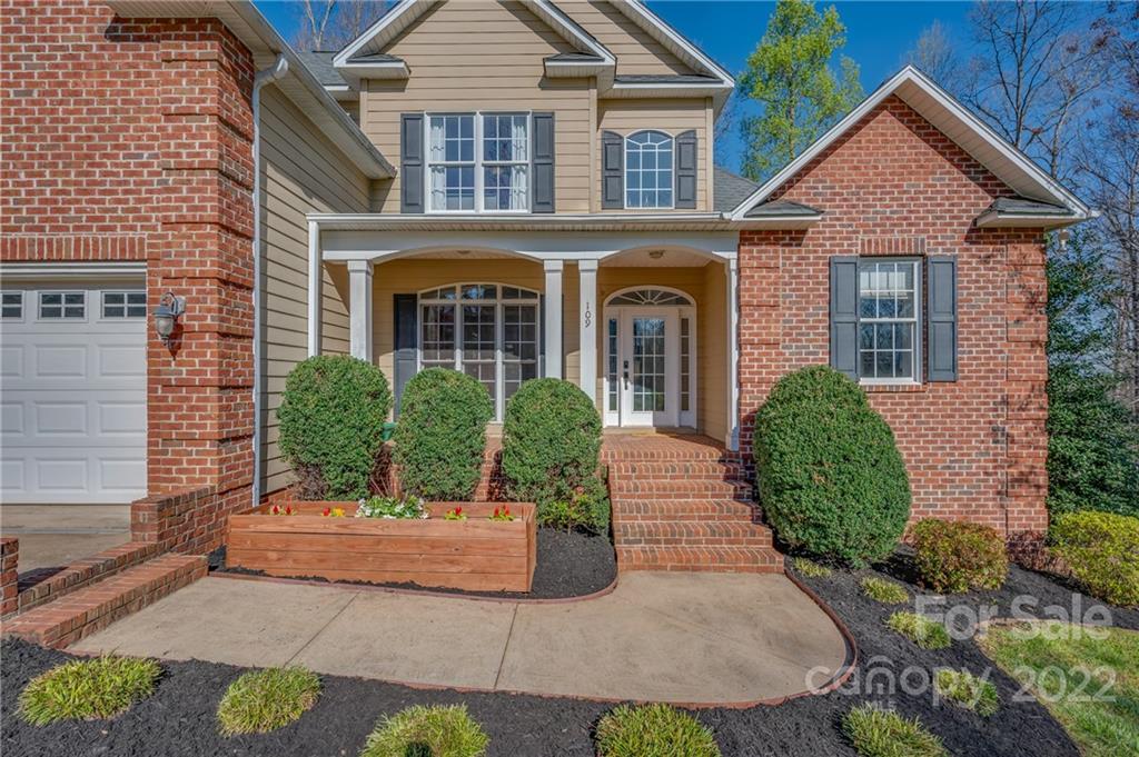 109 Col Hamptons Court Rutherfordton, NC 28139 - Photo 3 of 45 Gallery Image 3